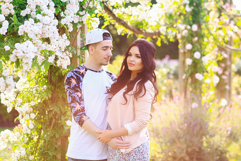 Couples engagement love pre wedding photo shoot London Regents park Marylebone summer garden  (17)
