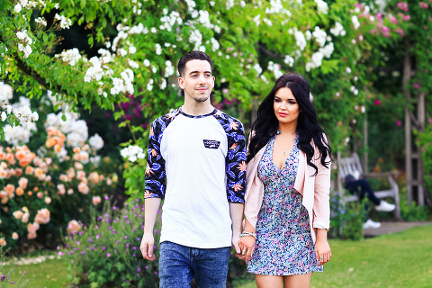 Couples engagement love pre wedding photo shoot London Regents park Marylebone summer garden  (23)