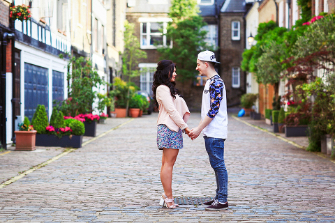 Couples engagement love pre wedding photo shoot London Regents park Marylebone summer garden  (3)