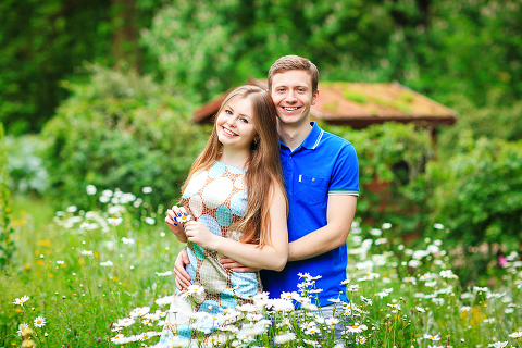 engagement pre wedding couples love story photo shoot summer London Regents park Belsize Marylebone (13)