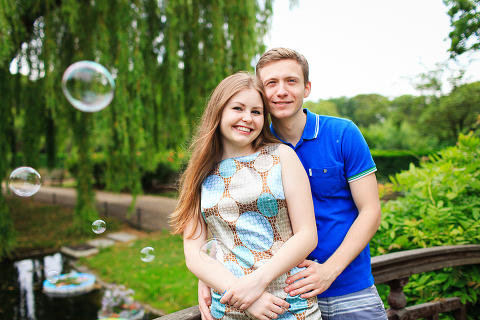 engagement pre wedding couples love story photo shoot summer London Regents park Belsize Marylebone (15)