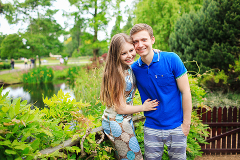 engagement pre wedding couples love story photo shoot summer London Regents park Belsize Marylebone (16)