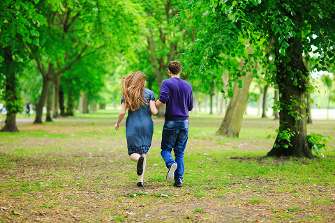 engagement pre wedding couples love story photo shoot summer London Regents park Belsize Marylebone (28)