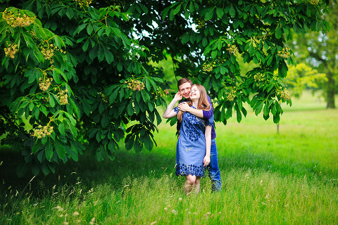 engagement pre wedding couples love story photo shoot summer London Regents park Belsize Marylebone (30)