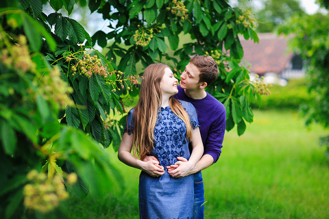 engagement pre wedding couples love story photo shoot summer London Regents park Belsize Marylebone (31)