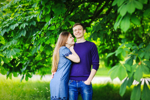engagement pre wedding couples love story photo shoot summer London Regents park Belsize Marylebone (32)