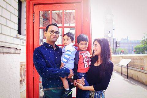 family photographer London Big Ben photo shoot Tower Bridge (1)