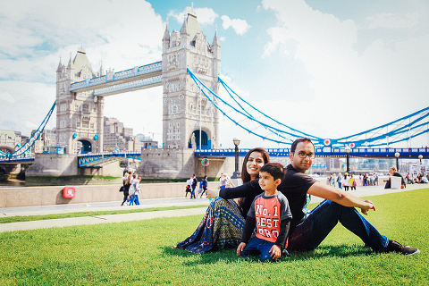 family photographer London Big Ben photo shoot Tower Bridge (10)