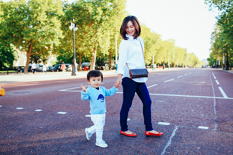 Family kids toddler children photographer London Green park