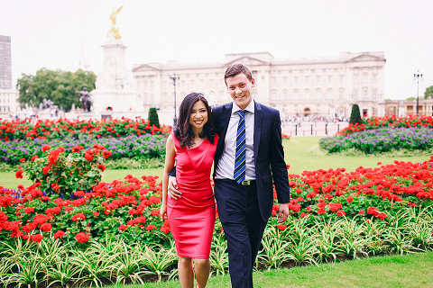 engagement pre wedding couples love story photo shoot westminster London tower bridge rainy day big ben south bank (3)