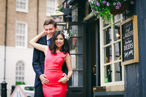 engagement pre wedding couples love story photo shoot westminster London tower bridge rainy day big ben south bank (7)