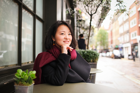 outdoor autumn portrait photo shoot London Holborn Lincolns Inn Covent Garden (14)