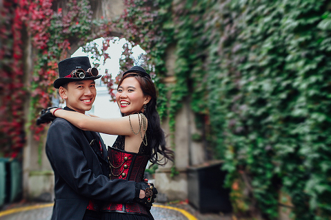 london engagement cosplay pre wedding vintage fantasy autumn photo shoot kynance mews kensington (5)