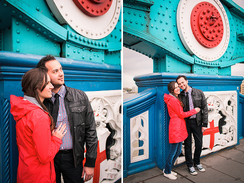 couples engagement love story photo shoot autumn London Borough market Tower Bridge Vinopolis Piazza (16)