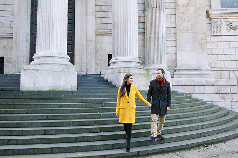 st pauls cathedral millenium bridge engagement couples photo shoot winter