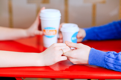 engagement love story couples pre wedding photo shoot London Kings Cross st Pancras station (25)