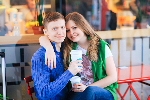 engagement love story couples pre wedding photo shoot London Kings Cross st Pancras station (28)