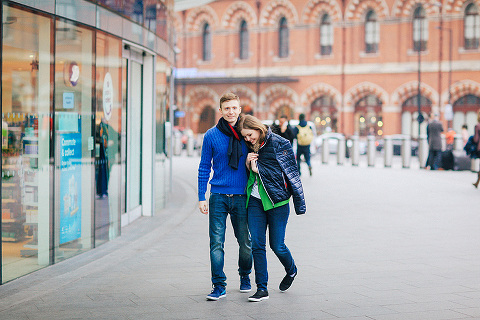 engagement love story couples pre wedding photo shoot London Kings Cross st Pancras station (32)