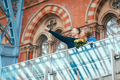 engagement love story couples pre wedding photo shoot London Kings Cross st Pancras station (8)