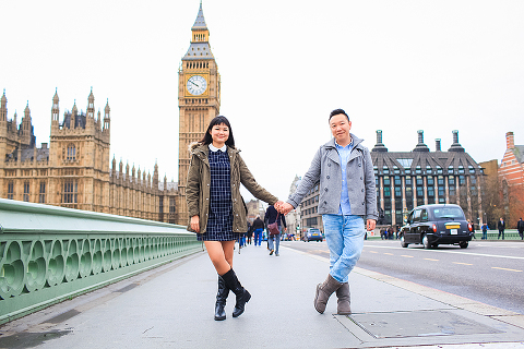 pre wedding engagement photography london Big Ben Westminster winter couples love story (24)