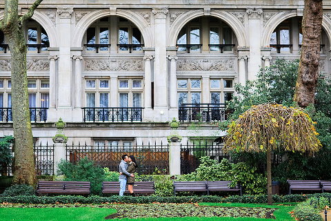 pre wedding engagement photography london Big Ben Westminster winter couples love story (3)