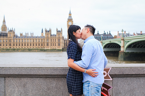 pre wedding engagement photography london Big Ben Westminster winter couples love story (37)