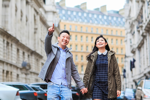 pre wedding engagement photography london Big Ben Westminster winter couples love story (8)