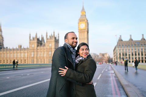 winter London outdoor couples Valentines day photo shoot engagement Westminster Big Ben tower Bridge (1)