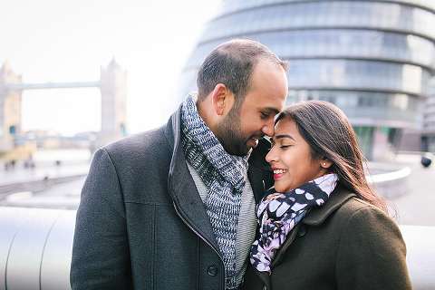 winter London outdoor couples Valentines day photo shoot engagement Westminster Big Ben tower Bridge (22)