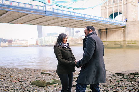 winter London outdoor couples Valentines day photo shoot engagement Westminster Big Ben tower Bridge (35)