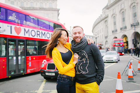 valentines day love couples engagement photo shoot London balloons piccadilly westminster big ben spring park yellow (2)