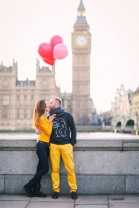 valentines day love couples engagement photo shoot London balloons piccadilly westminster big ben spring park yellow (54)