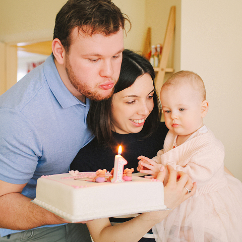 baby girl first birthday family photo shoot indoor London (18)