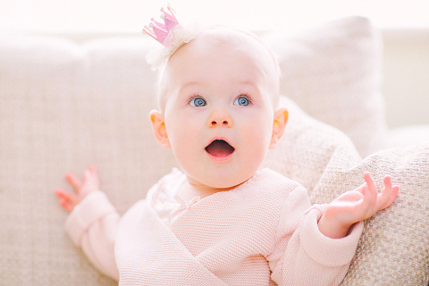 baby girl first birthday family photo shoot indoor London (4)