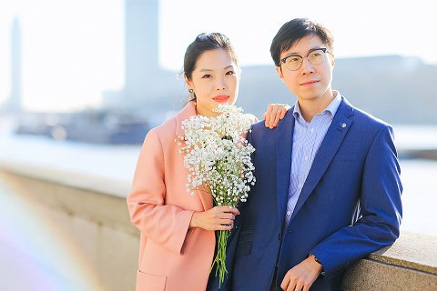 engagement couples pre wedding love story London spring photo shoot westminster big ben st james park piccadilly trafalgar square (2)