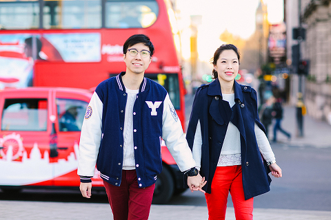engagement couples pre wedding love story London spring photo shoot westminster big ben st james park piccadilly trafalgar square (40)