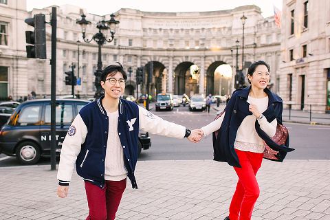 engagement couples pre wedding love story London spring photo shoot westminster big ben st james park piccadilly trafalgar square (45)