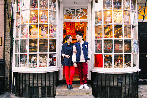 engagement couples pre wedding love story London spring photo shoot westminster big ben st james park piccadilly trafalgar square (51)