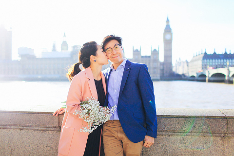 engagement couples pre wedding love story London spring photo shoot westminster big ben st james park piccadilly trafalgar square (7)