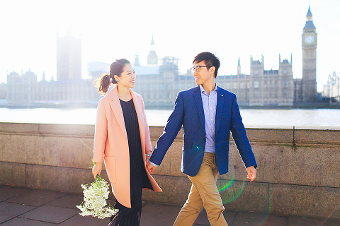 engagement couples pre wedding love story London spring photo shoot westminster big ben st james park piccadilly trafalgar square (9)