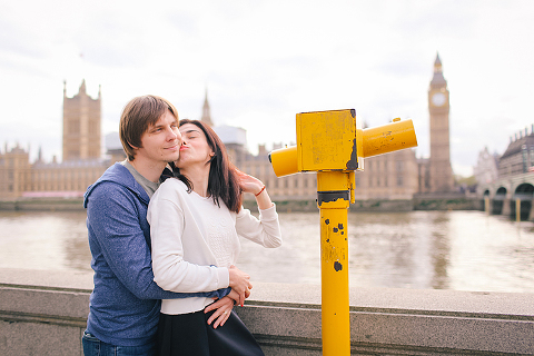 couples engagement outdoor London westminster big ben photo shoot (11)