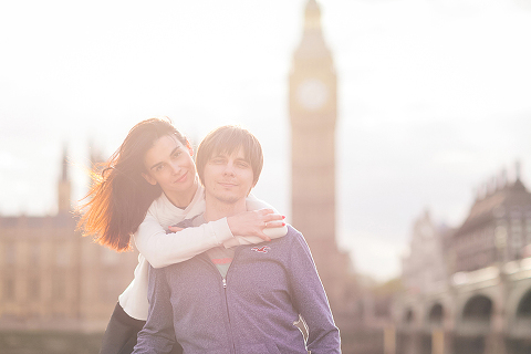 couples engagement outdoor London westminster big ben photo shoot (16)