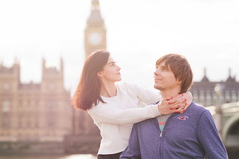 couples engagement outdoor London westminster big ben photo shoot (17)