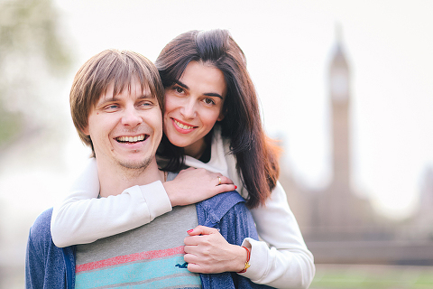 couples engagement outdoor London westminster big ben photo shoot (8)