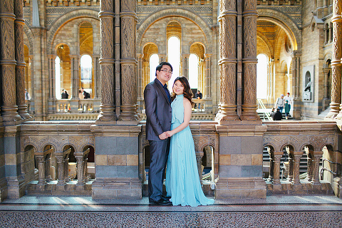 south kensington london spring magnolia natural history museum notting hill engagement pre wedding couples photo shoot (2)