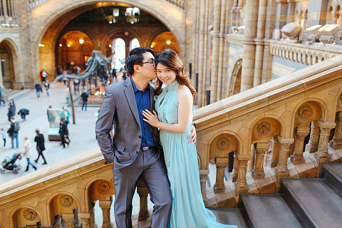 south kensington london spring magnolia natural history museum notting hill engagement pre wedding couples photo shoot (7)