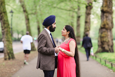 pregnancy spring couples photo shoot London st james park westminster big ben (15)
