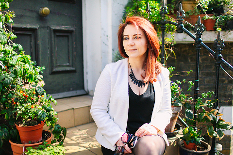 friends girls party outdoor London photo shoot chelsea kings road portrait spring (22)