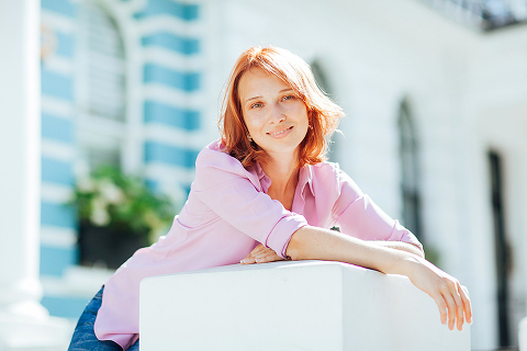 portrait outdoor headshot notting hill london summer model street style shoot London (12)