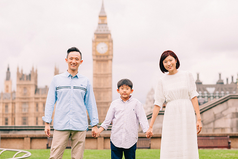 family photographer london outdoor photo shoot Westminster Big Ben summer (1)